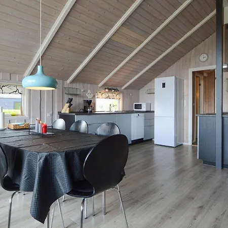 Four-bedroom In Nyaraló