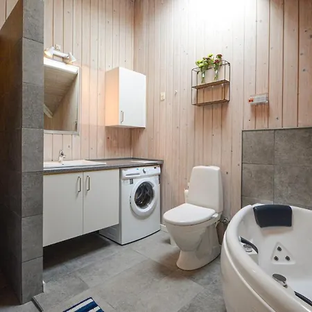 4 Bedroom Stunning In