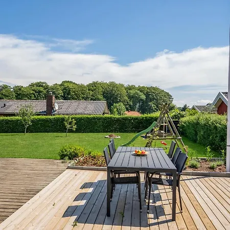 Holiday home 4 Bedroom Stunning In Hejls
