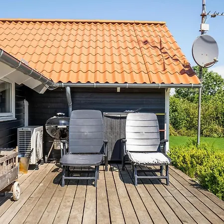 Ferienhaus Four-bedroom In *